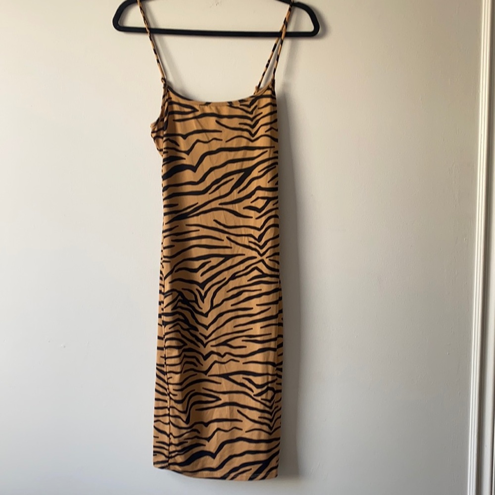 Women’s Fashion Nova Tiger Stretch dress Size:Small